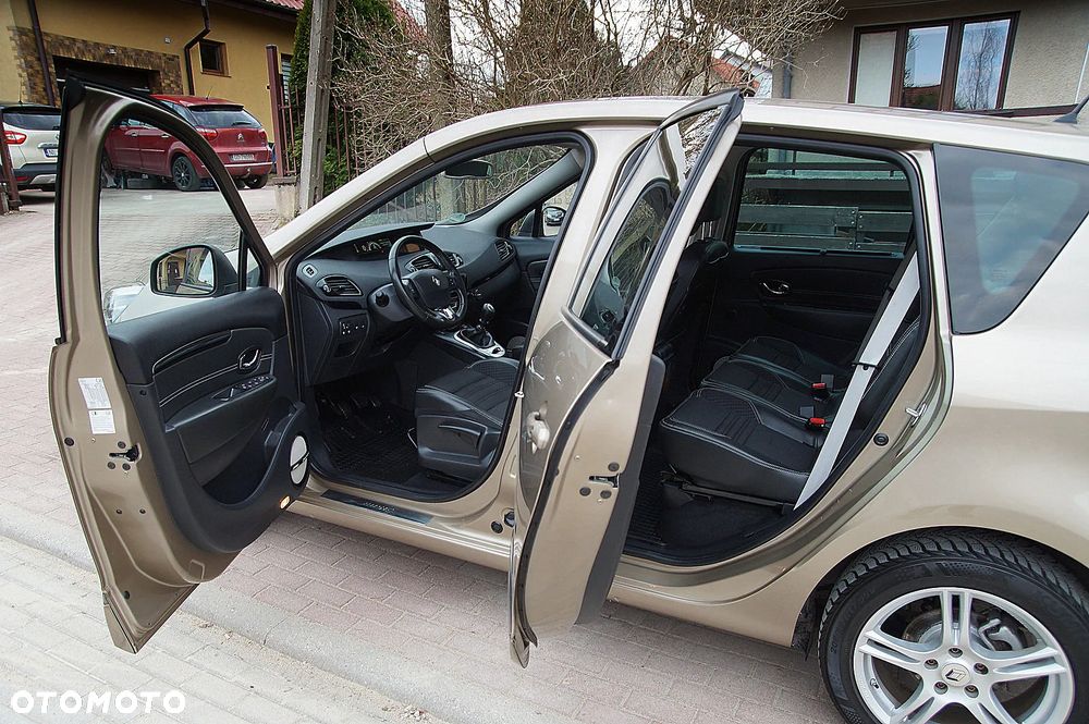 Renault Scenic Energy dCi 130 Euro 6 S&S Bose Edition - 23