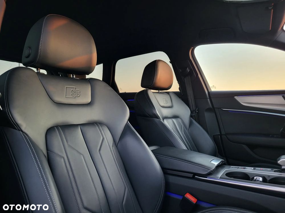 Audi A6 Avant 40 TDI quattro S tronic S line - 15