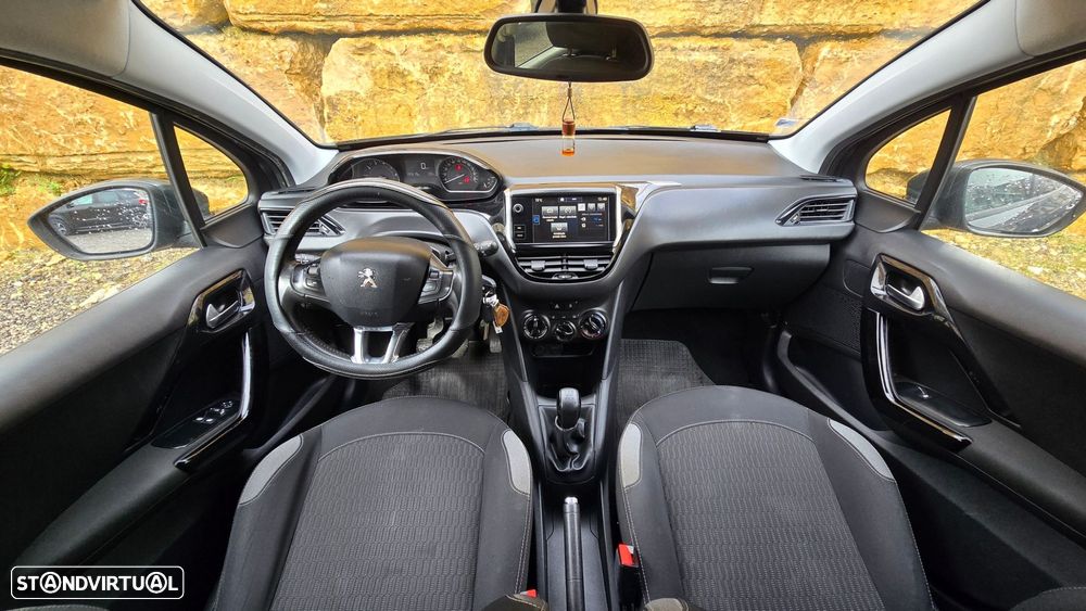 Peugeot 208 1.2 PureTech Style - 9