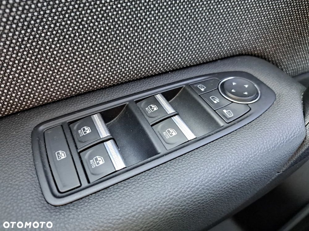 Renault Captur 1.0 TCe Techno - 16