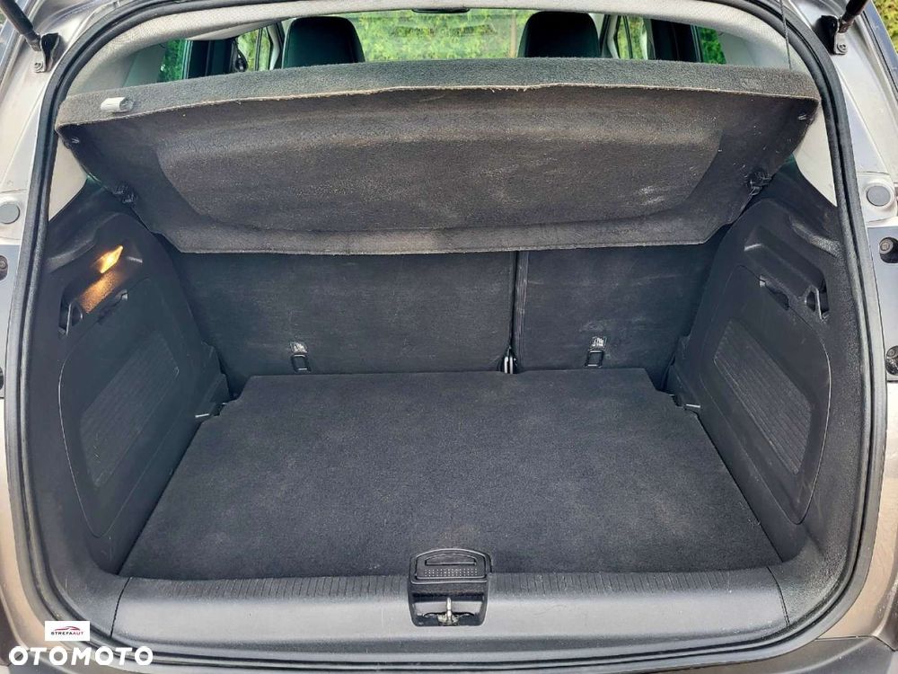 Opel Crossland X - 13