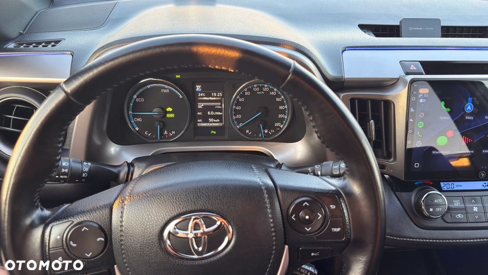 Toyota RAV4 Hybrid Premium 4x2 - 29
