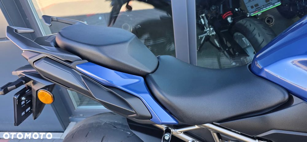 Suzuki GSX - 14