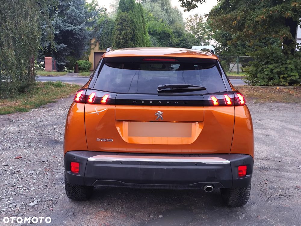 Peugeot 2008 BlueHDi 130 Allure S&S EAT8 - 4
