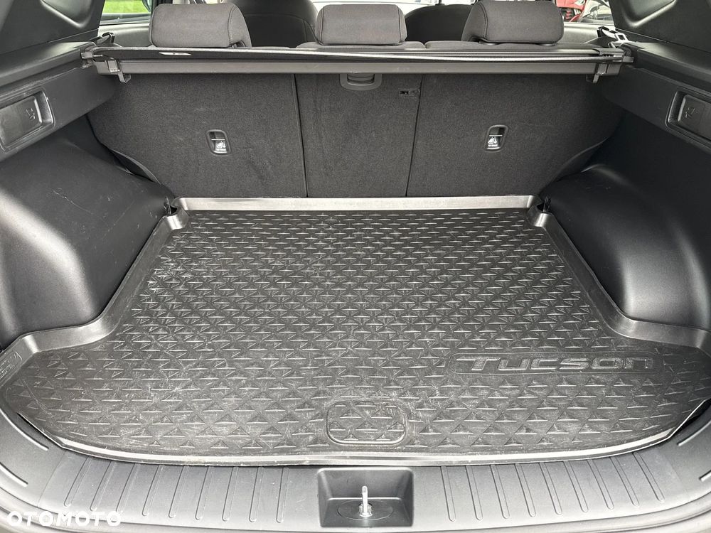 Hyundai Tucson 1.6 T-GDi HEV Smart 2WD - 18