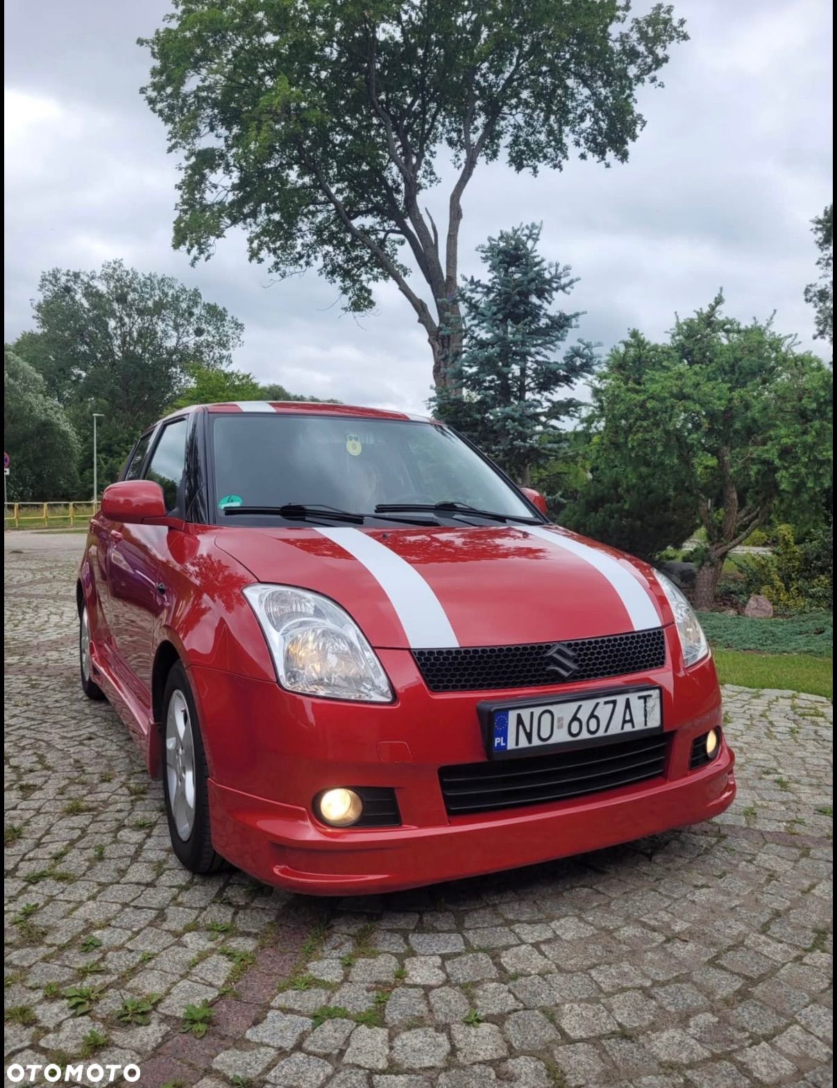 Suzuki Swift 1.3 Sakura - 1