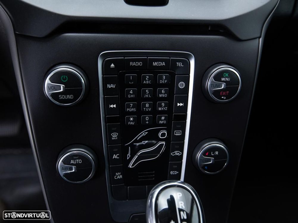 Volvo V40 - 16