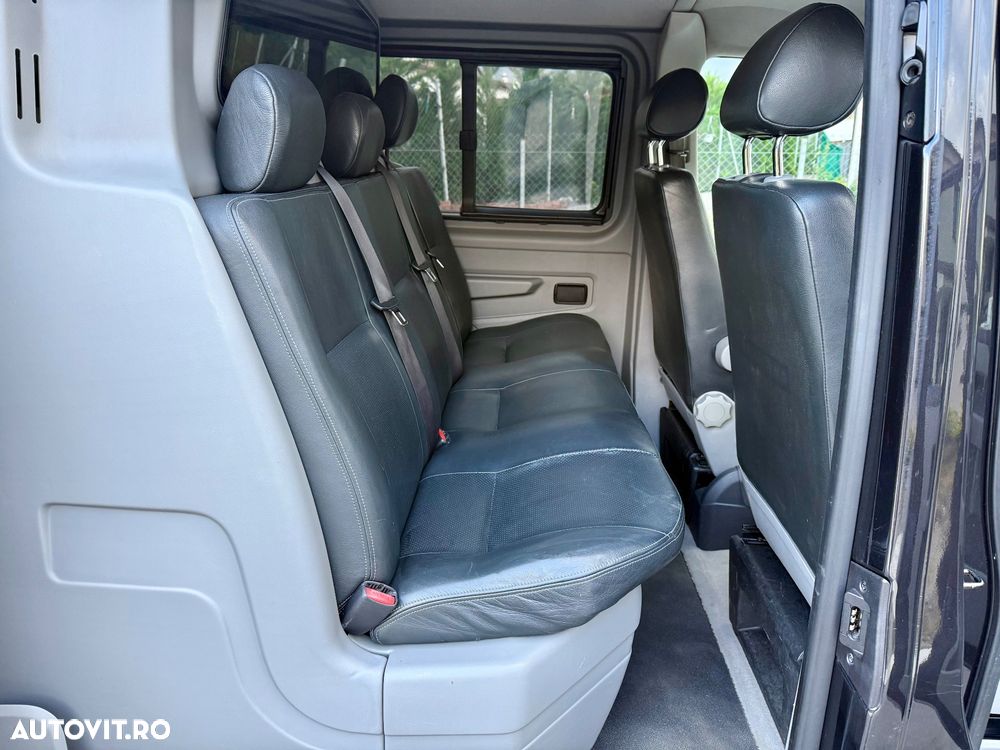Volkswagen Transporter - 11