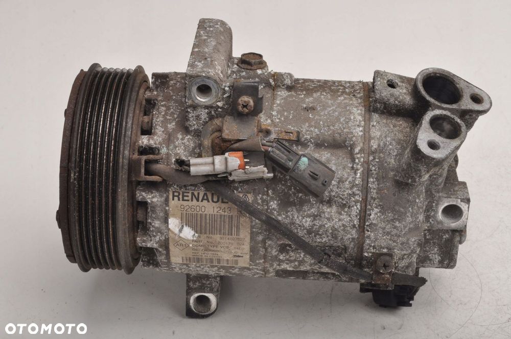 RENAULT CLIO IV 1.6 RS SPRĘŻARKA KLIMATYZACJI 926001243R - 1