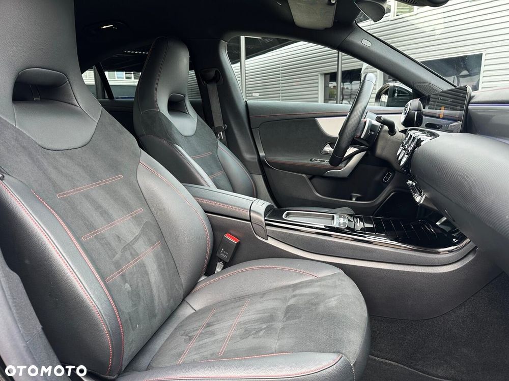 Mercedes-Benz CLA - 11