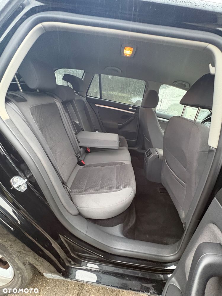 Volkswagen Golf - 19