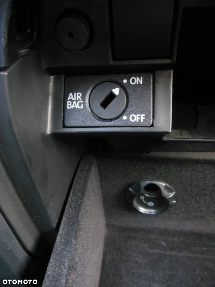 Volkswagen Golf - 22