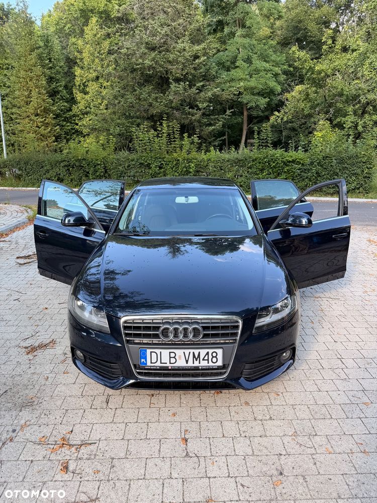Audi A4 Limousine - 21