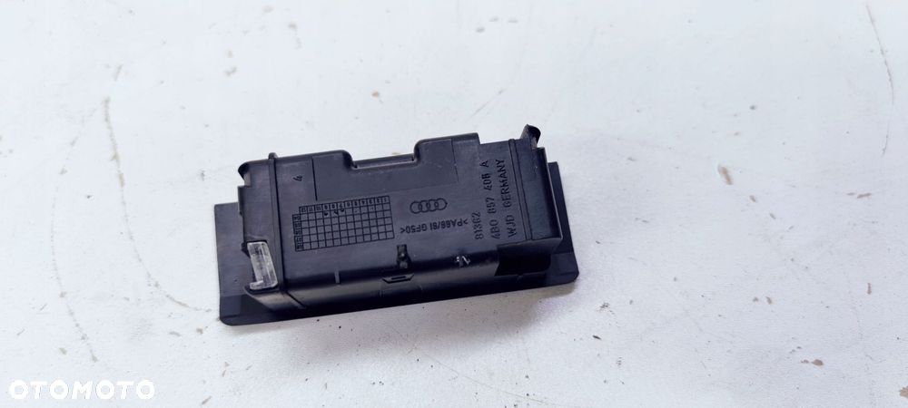 WKŁAD POPIELNICZKI PRAWY TYŁ AUDI A6 C6 4B0857406A - 2