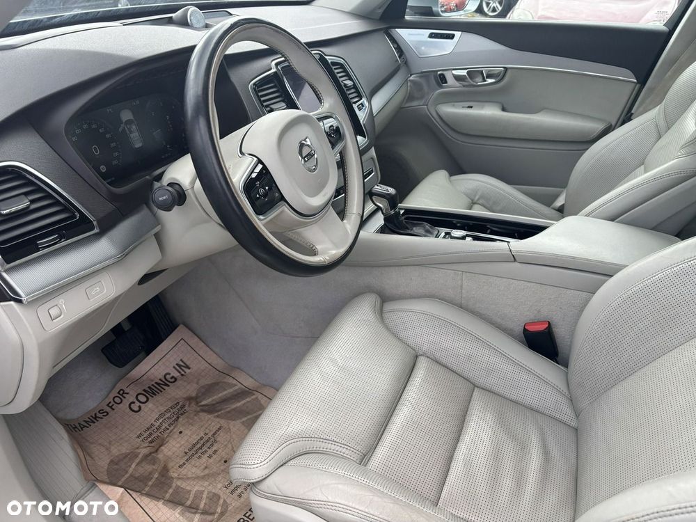 Volvo XC 90 - 18