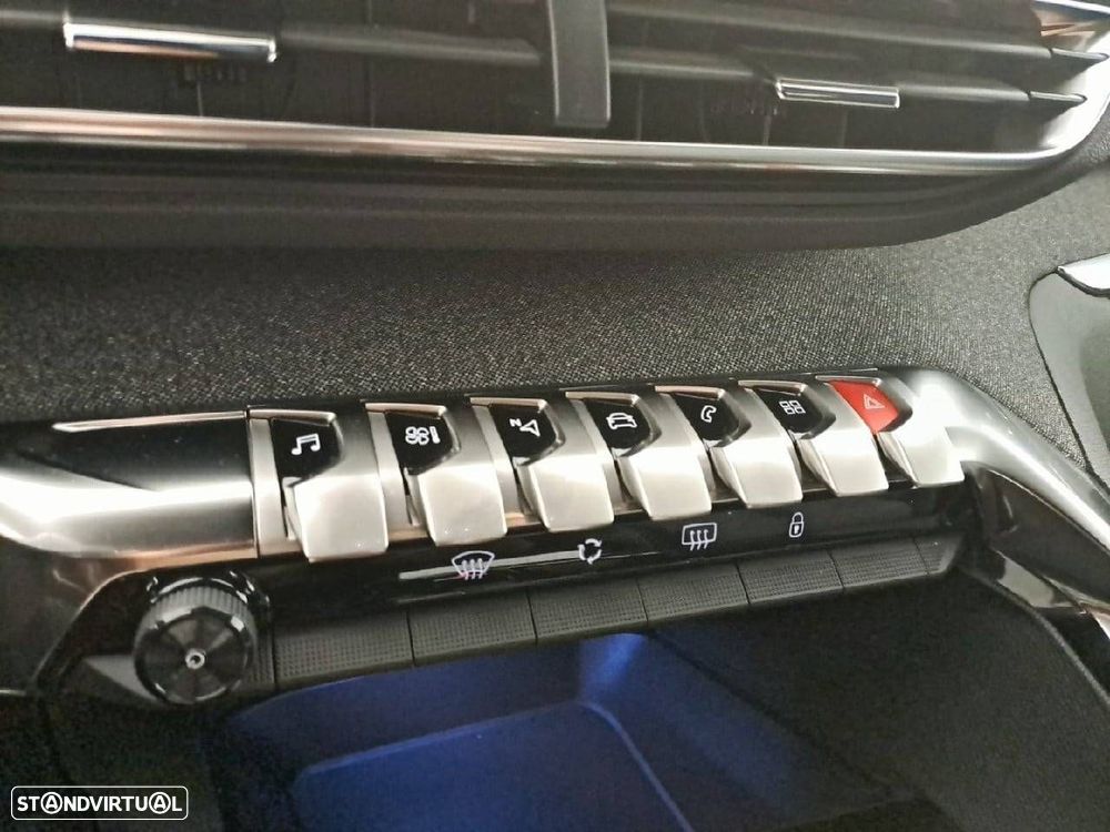 Peugeot 5008 1.2 Hybrid Allure Pack e-DCS6 - 22