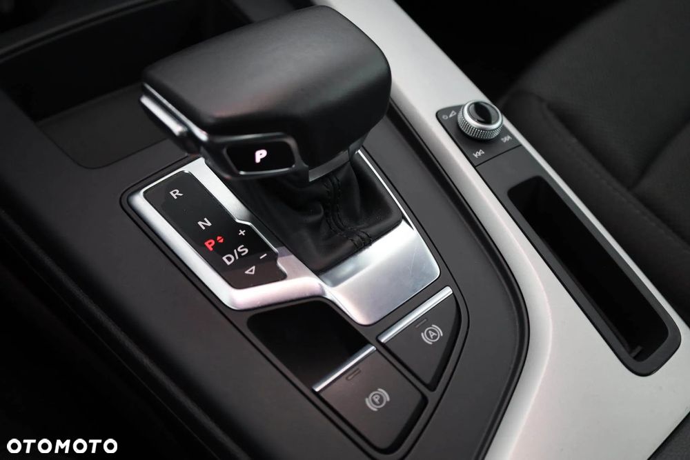 Audi A4 Avant 40 TDI S tronic - 26