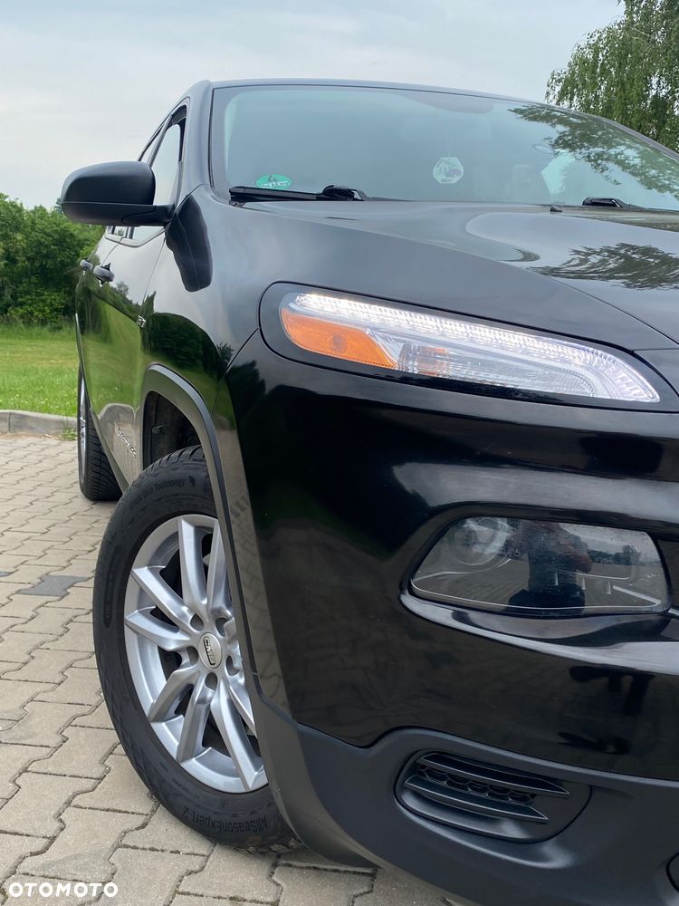 Jeep Cherokee - 12
