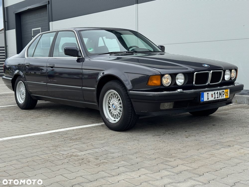 BMW Seria 7 750i - 9