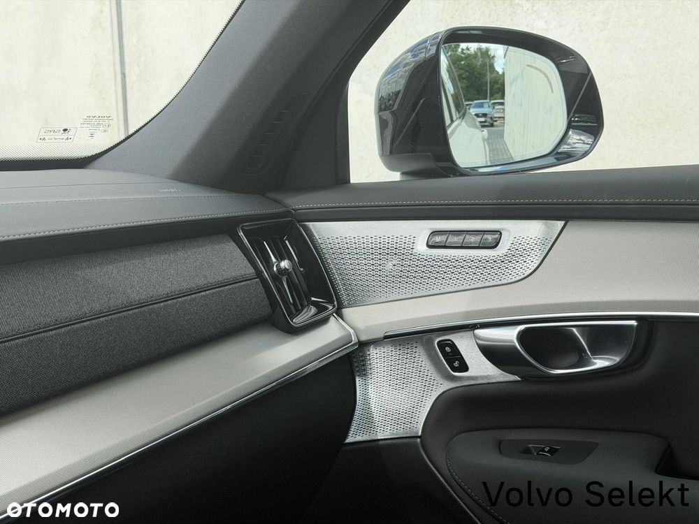Volvo XC 90 - 35