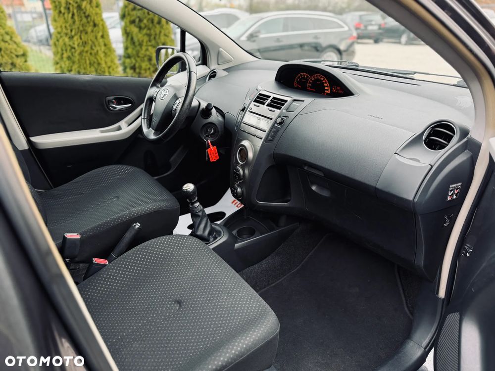 Toyota Yaris 1.4 D-4D - 19