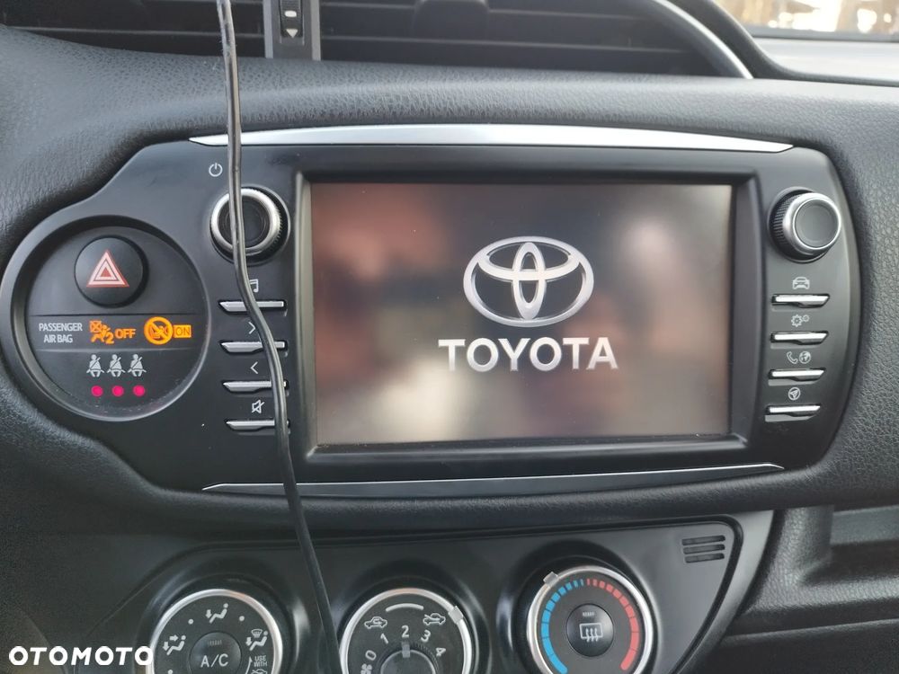 Toyota Yaris 1.5 Active - 19