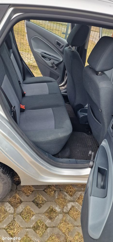 Ford Fiesta 1.4 TDCi Ghia - 11