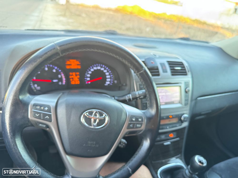 Toyota Avensis SW 2.0 D-4D Luxury+GPS - 9