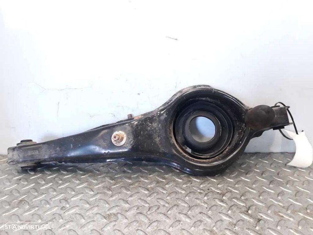 BRAÇO SUSPENSÃO INFERIOR TRASEIRO DIREITO FORD FOCUS II - 1