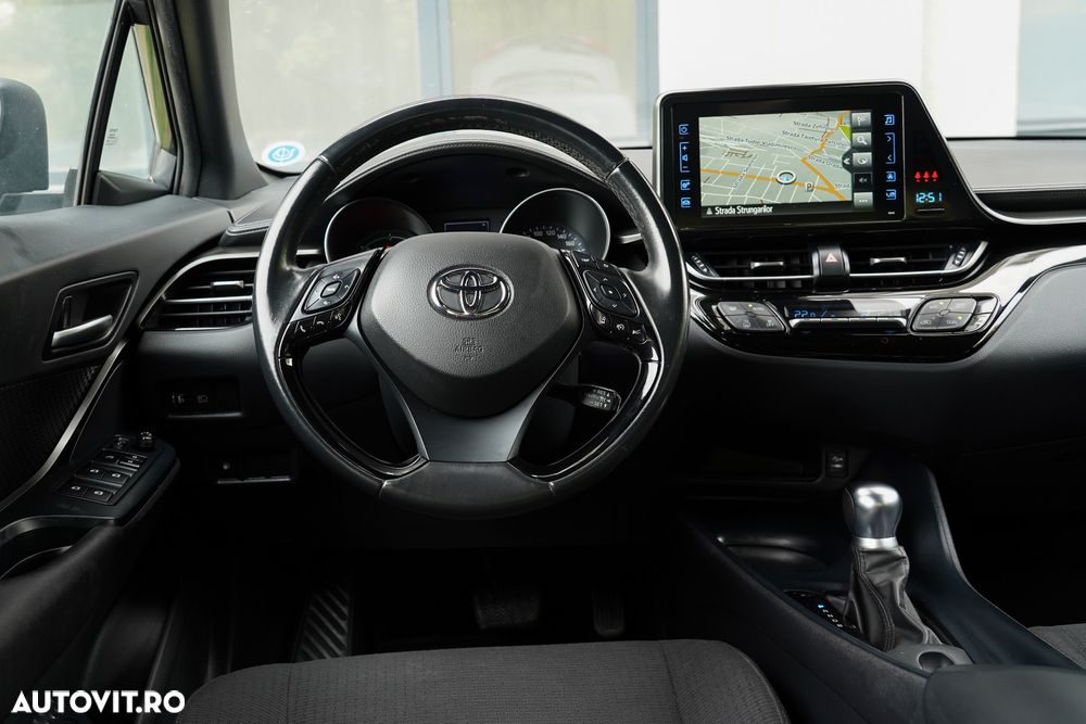 Toyota C-HR 1.8 HSD 122 CP 4x2 CVT C-lassy - 10