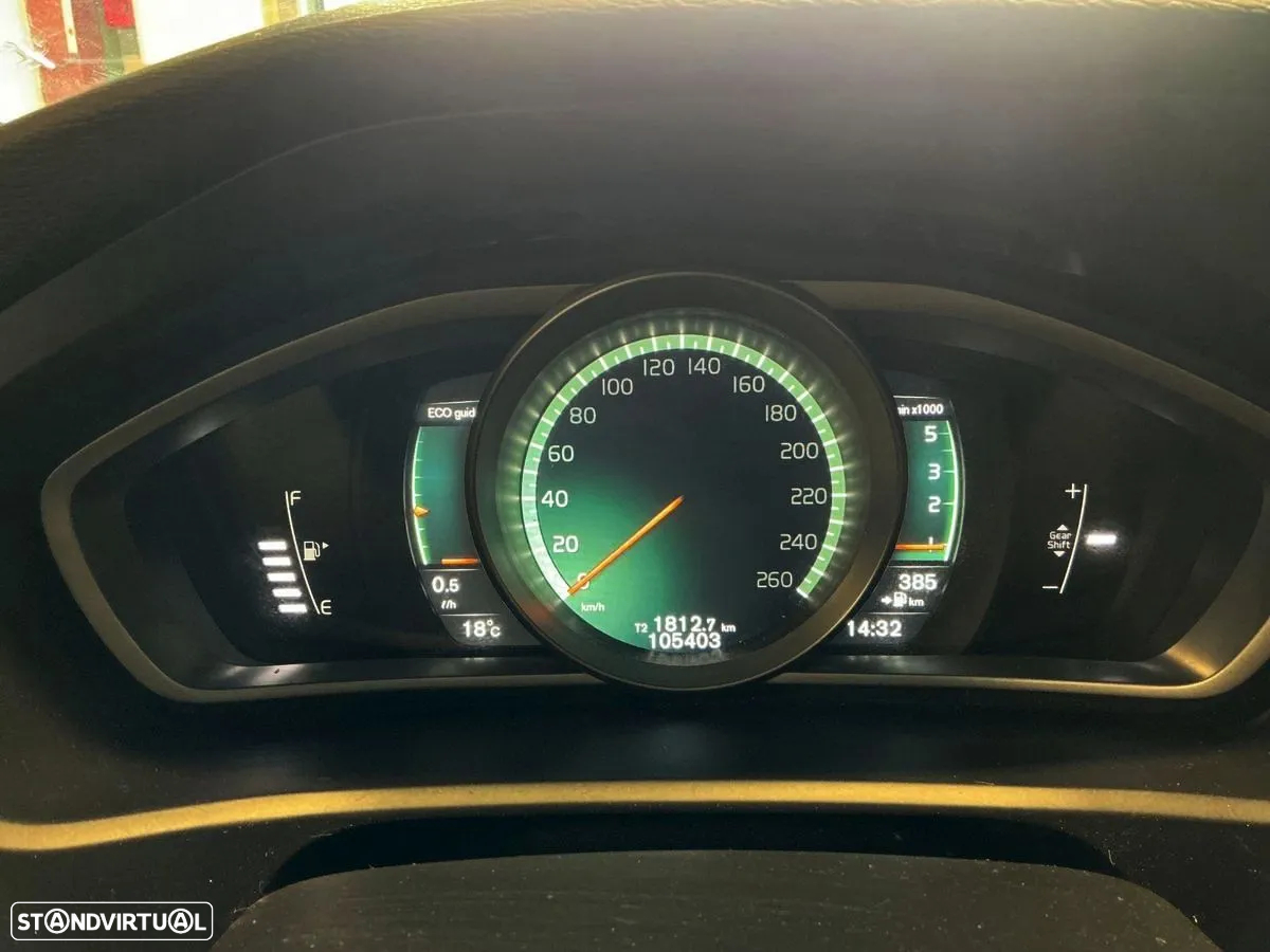 Volvo V40 2.0 D2 R-Design - 3