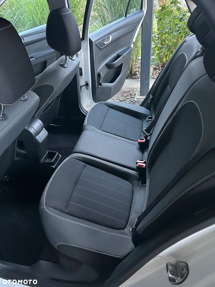 Skoda Fabia 1.0 TSI Style - 10