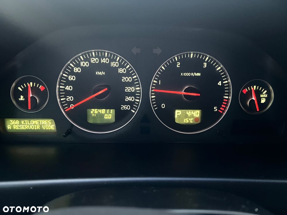 Volvo S60 ver-2-4d5-rubin - 10