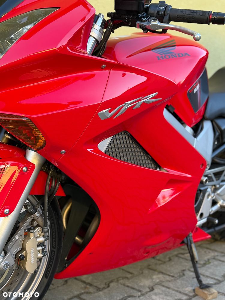 Honda VFR - 29