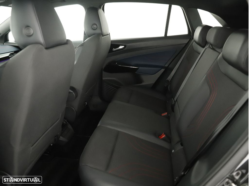 VW ID.4 77 kWh GTX - 29