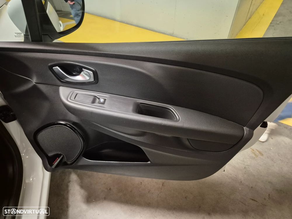 Renault Clio Sport Tourer 0.9 TCE Confort - 30