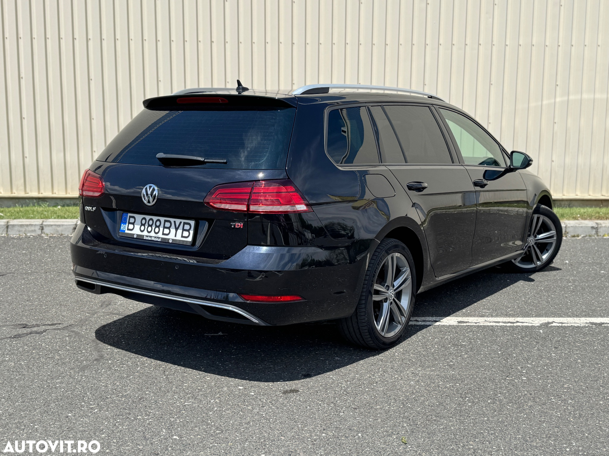 Volkswagen Golf - 4