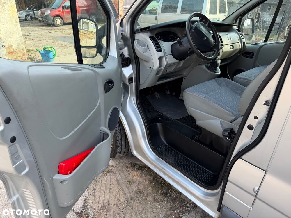 Renault Trafic - 10