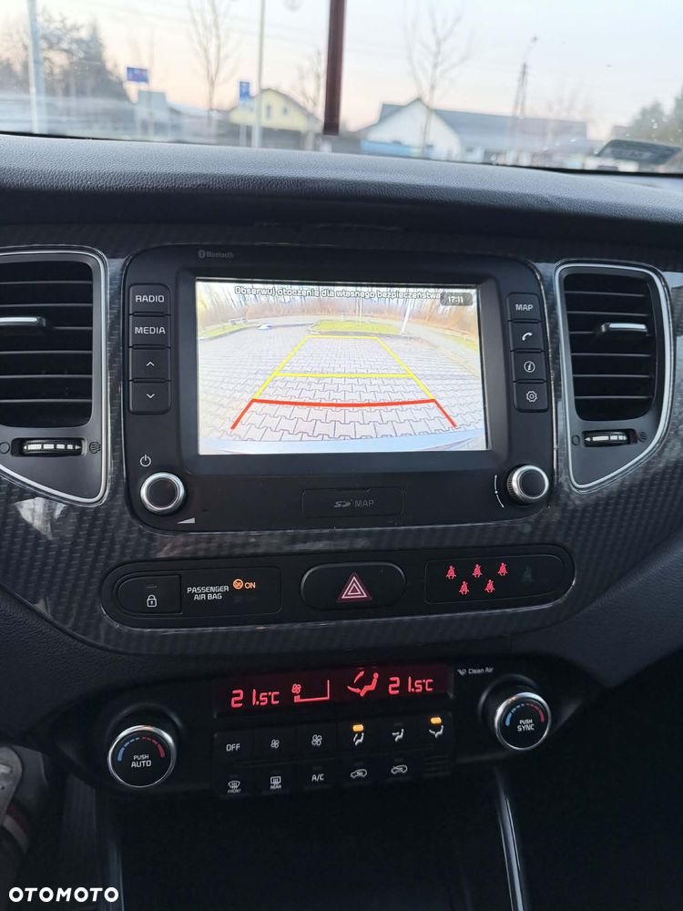 Kia Carens - 25