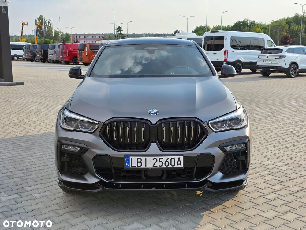 BMW X6M M50d - 11
