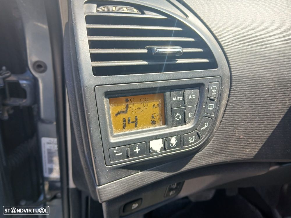 Citroën C4 Grand Picasso 1.6 HDi Confort RFM CMP6 - 16