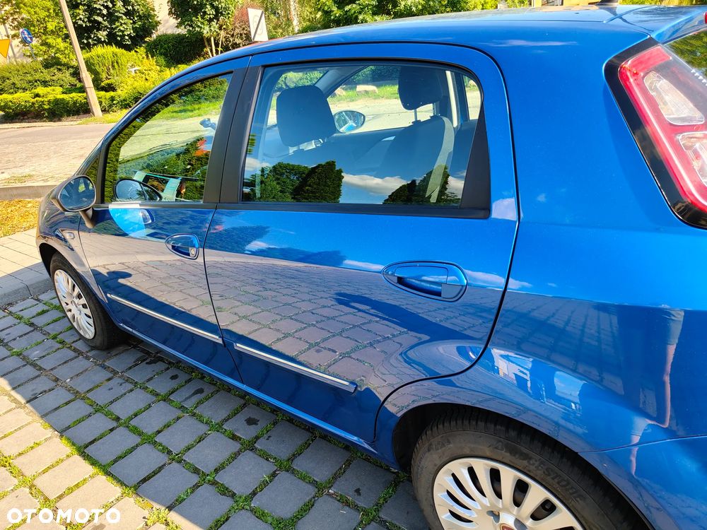 Fiat Punto Evo 1.4 8V Estiva Blue&Me - 26
