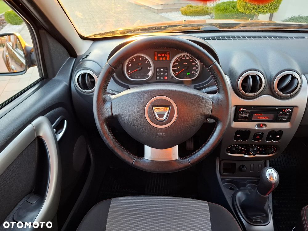 Dacia Duster 1.6 16V 105 4x2 Celebration - 32