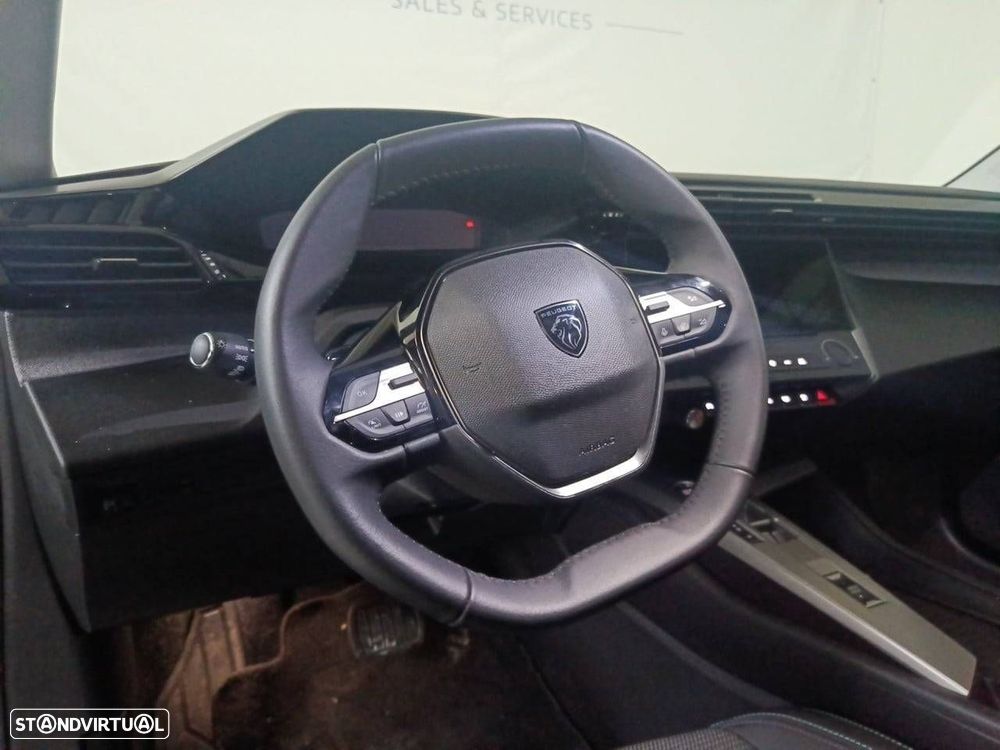 Peugeot 408 1.2 Hybrid Allure e-DCS6 - 12