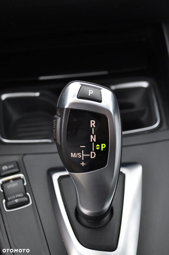 BMW Seria 1 116i - 34