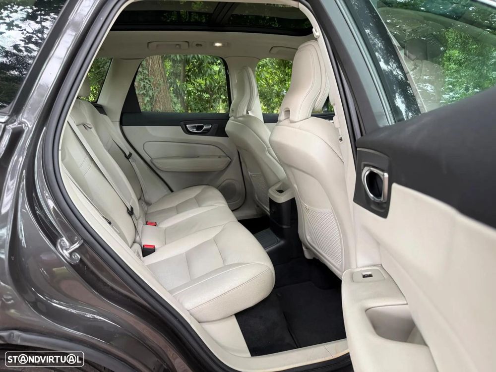 Volvo XC 60 2.0 T6 PHEV Inscription Expression AWD - 14