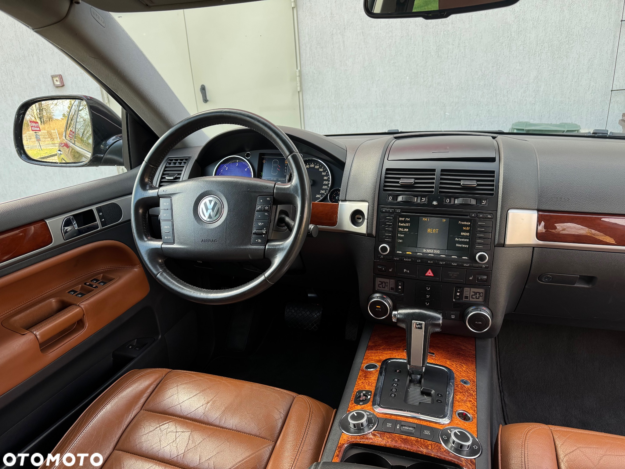 Volkswagen Touareg - 31