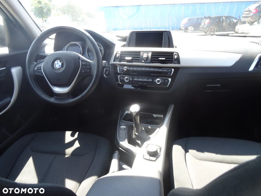 BMW Seria 1 118i Edition M Sport Shadow - 13