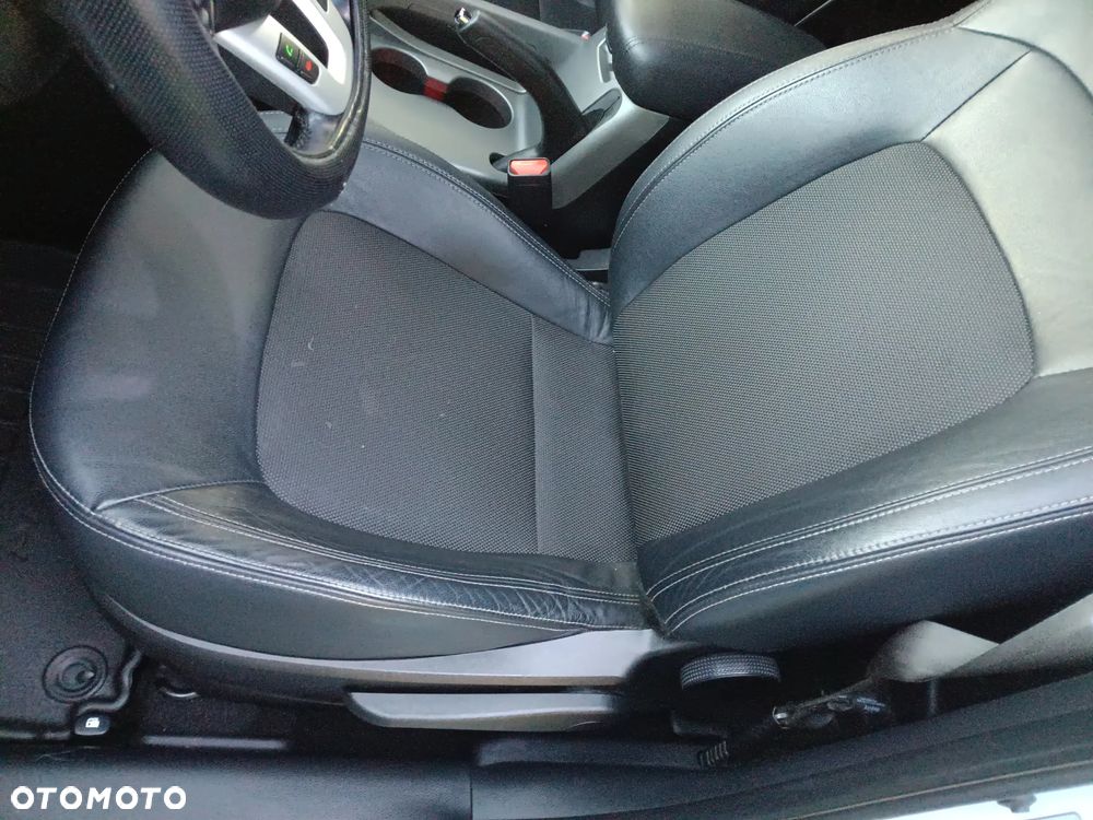 Kia Sportage - 16