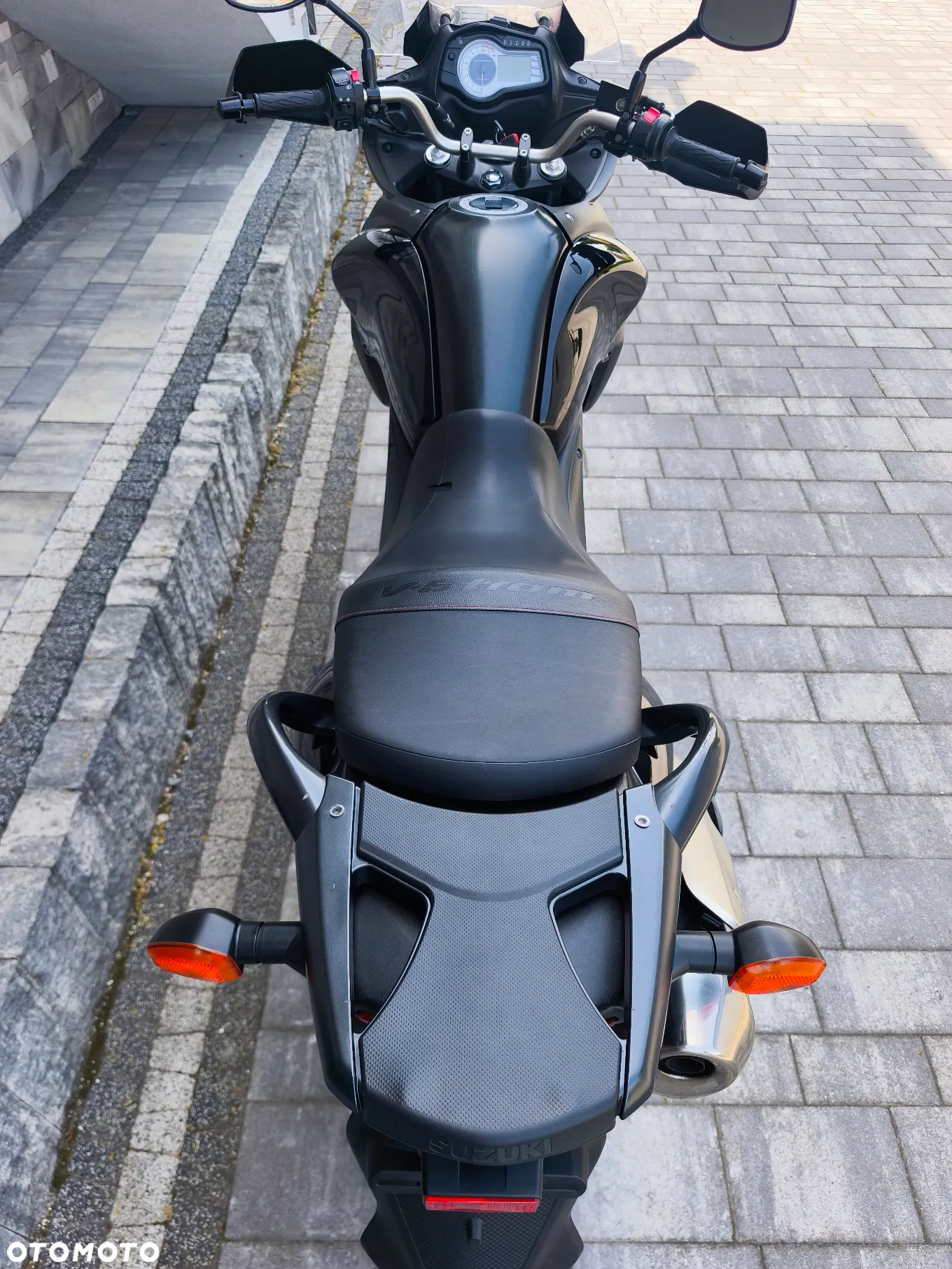 Suzuki DL - 16